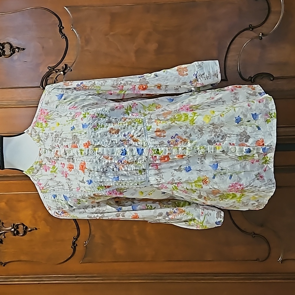 Denver Hayes 100% Cotton 3/4 Sleeve Blouse Floral and Busy Bird Butterfly Sz M